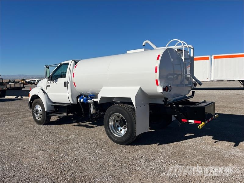 Ford F-750 Ūdens mašīnas