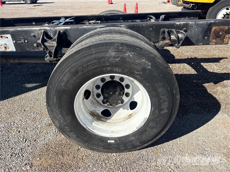Ford F-750 キャビン及び内装