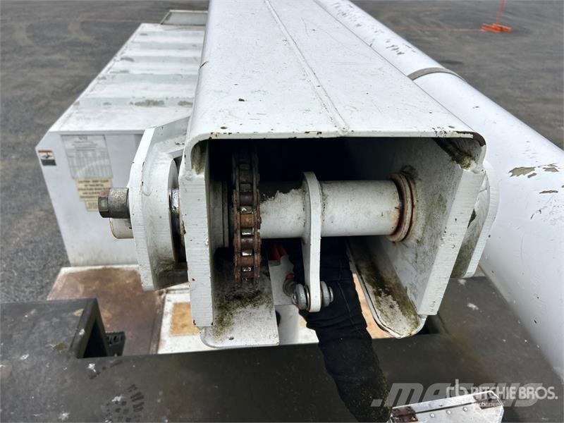 Ford F-750 4x2 Chipper Truck (Inoperable) Caminhões de cavacos de madeira