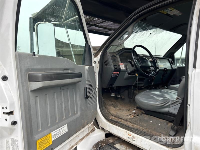 Ford F-750 4x2 Chipper Truck (Inoperable) Caminhões de cavacos de madeira