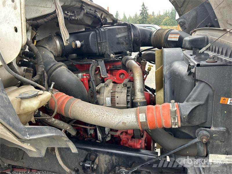 Ford F-750 4x2 Chipper Truck (Inoperable) Caminhões de cavacos de madeira