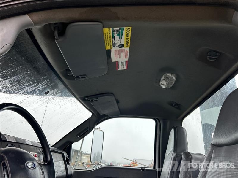Ford F-750 4x2 Chipper Truck (Inoperable) Caminhões de cavacos de madeira