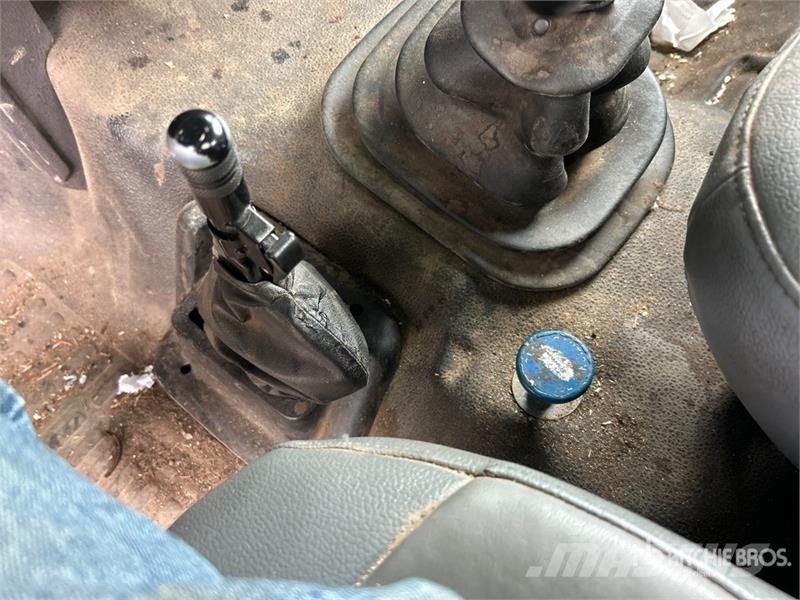 Ford F-750 4x2 Chipper Truck (Inoperable) Caminhões de cavacos de madeira
