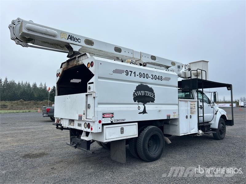Ford F-750 4x2 Chipper Truck (Inoperable) Caminhões de cavacos de madeira