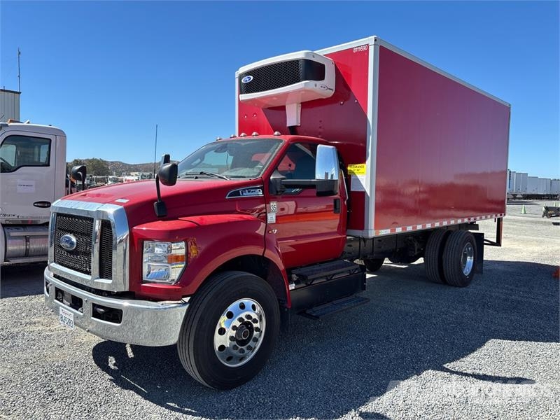 Ford F-750 4x2 Refrigerated Truck Temperature controlled trucks