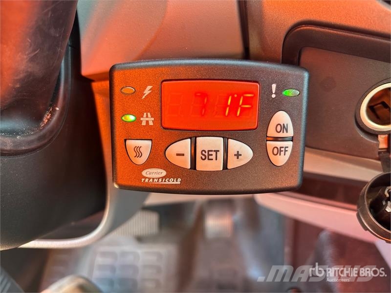 Ford F-750 4x2 Refrigerated Truck Temperature controlled trucks