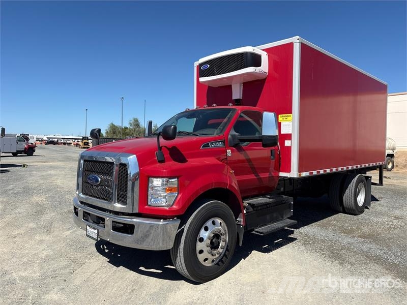 Ford F-750 4x2 Refrigerated Truck Temperature controlled trucks