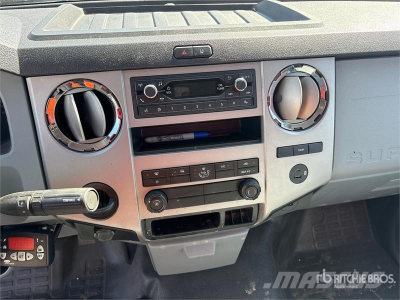 Ford F-750 4x2 Refrigerated Truck Temperature controlled trucks