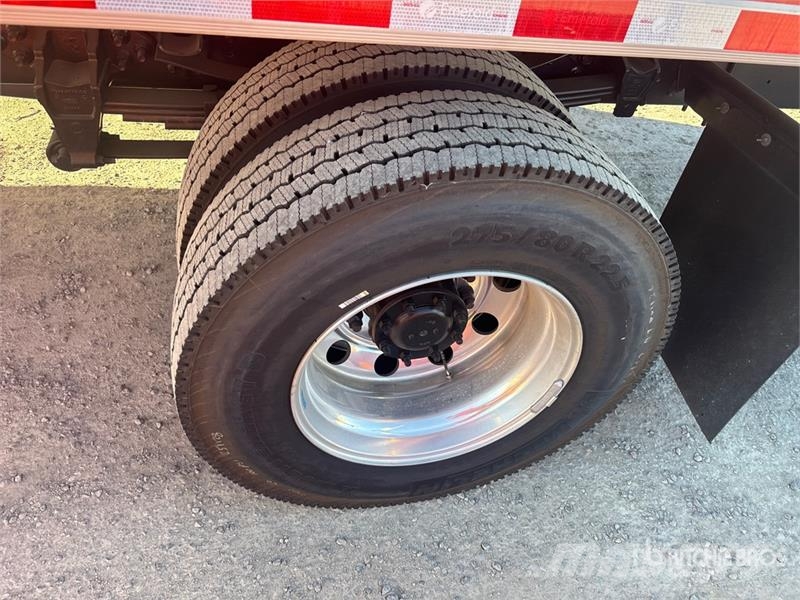 Ford F-750 4x2 Refrigerated Truck Temperature controlled trucks