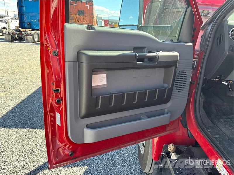 Ford F-750 4x2 Refrigerated Truck Temperature controlled trucks