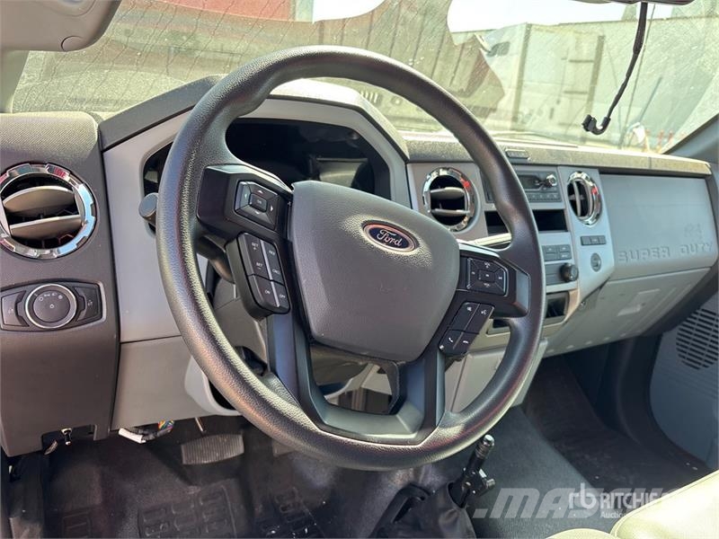 Ford F-750 4x2 Refrigerated Truck Temperature controlled trucks