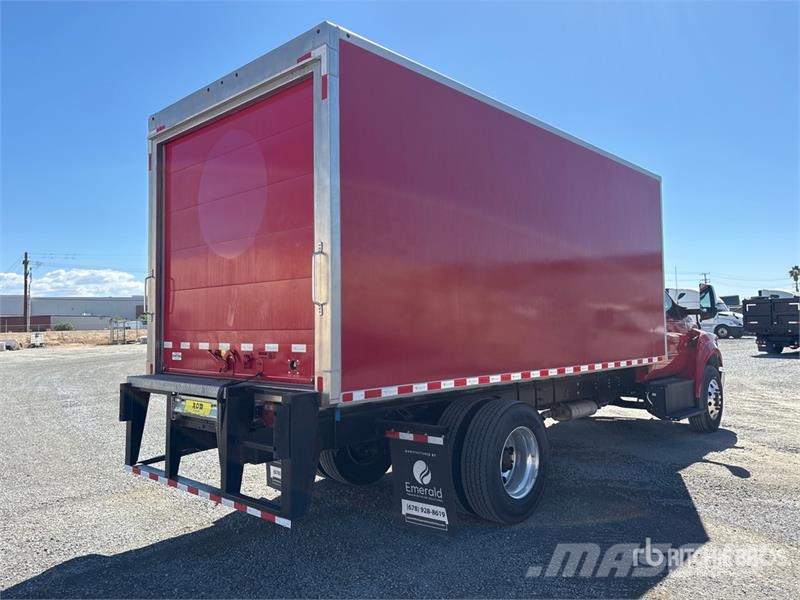 Ford F-750 4x2 Refrigerated Truck Temperature controlled trucks