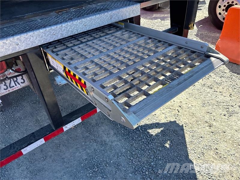 Ford F-750 4x2 Refrigerated Truck Temperature controlled trucks