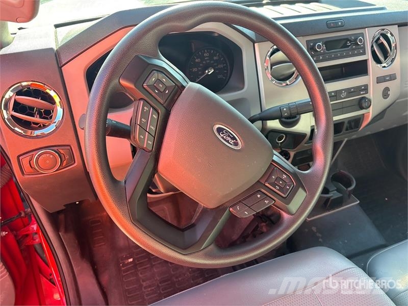 Ford F-750 4x2 Refrigerated Truck Temperature controlled trucks