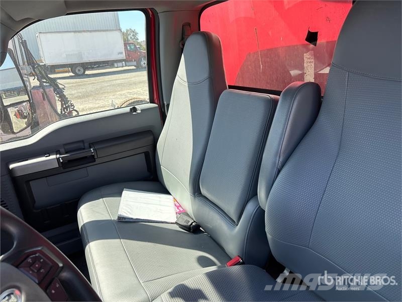 Ford F-750 4x2 Refrigerated Truck Temperature controlled trucks