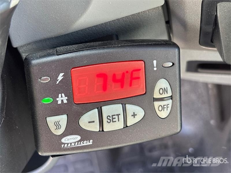 Ford F-750 4x2 Refrigerated Truck Temperature controlled trucks