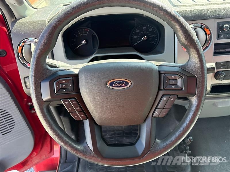 Ford F-750 4x2 Refrigerated Truck Temperature controlled trucks