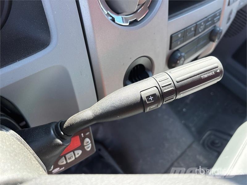 Ford F-750 4x2 Refrigerated Truck Temperature controlled trucks