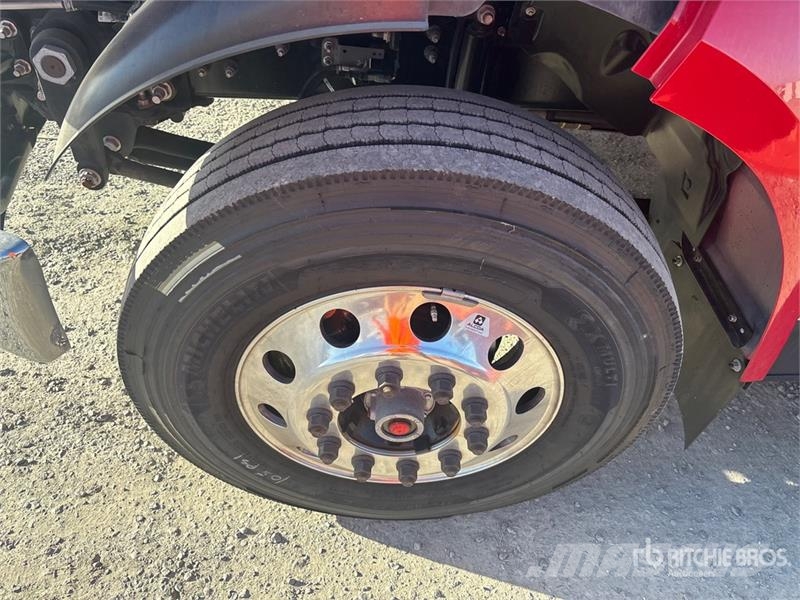 Ford F-750 4x2 Refrigerated Truck Temperature controlled trucks