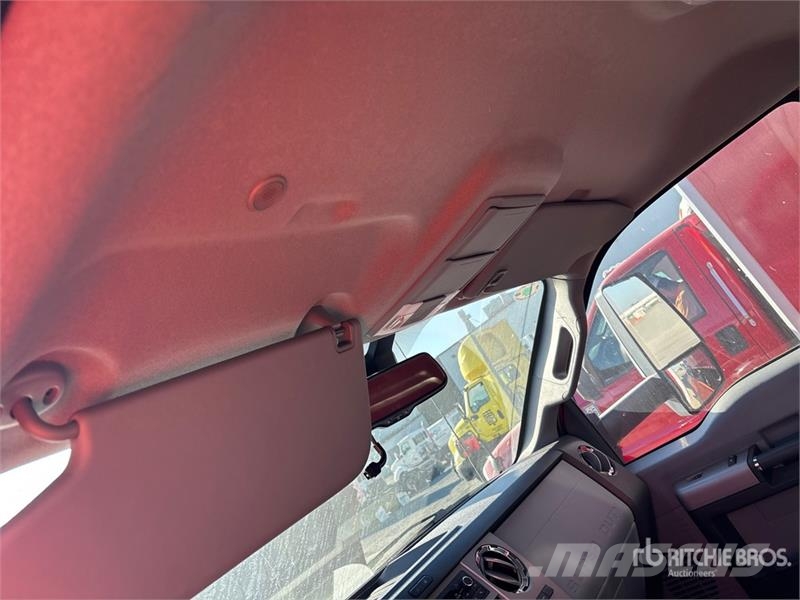 Ford F-750 4x2 Refrigerated Truck Temperature controlled trucks