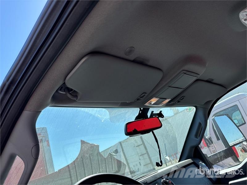 Ford F-750 4x2 Refrigerated Truck Temperature controlled trucks