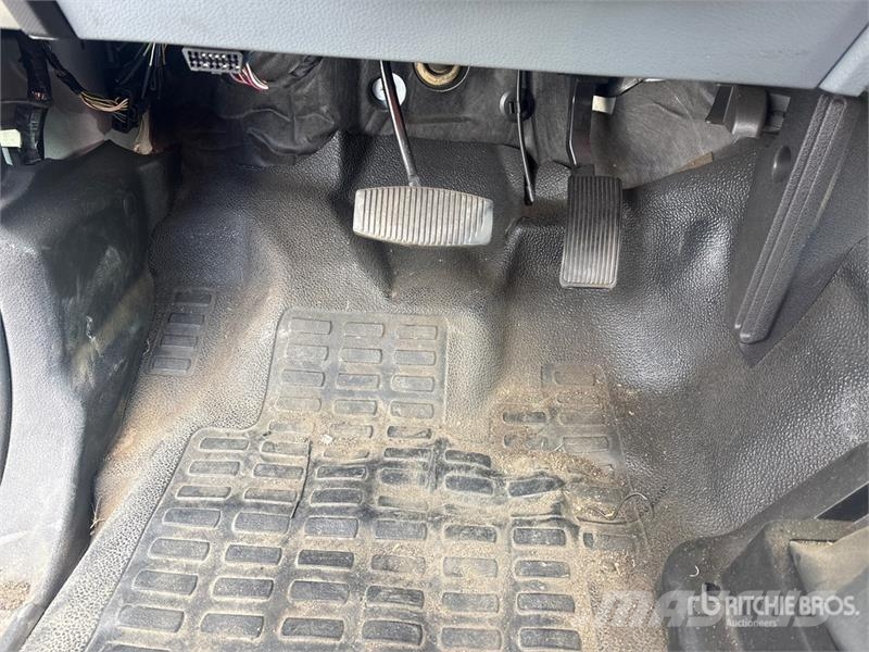 Ford F-750 4x2 Service Truck Pilsētas atkritumvedēji