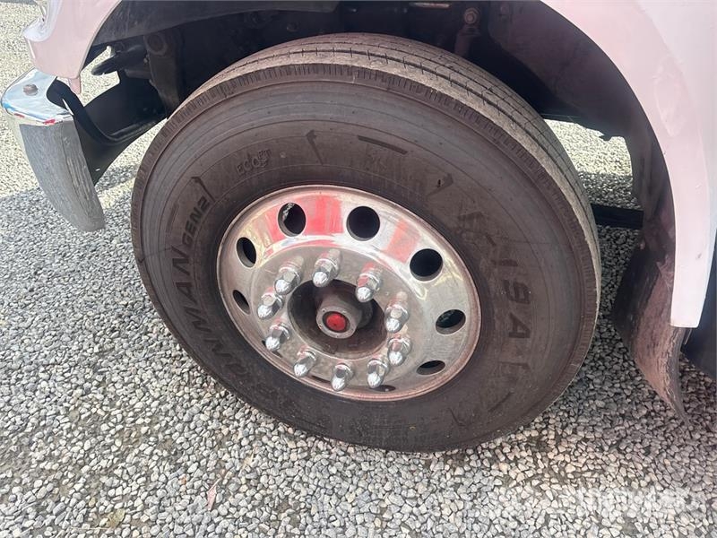 Ford F-750 4x2 Service Truck Pilsētas atkritumvedēji