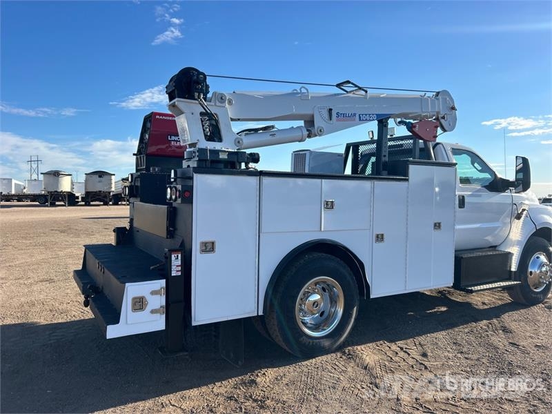 Ford F-750 4x2 Service Truck Pilsētas atkritumvedēji