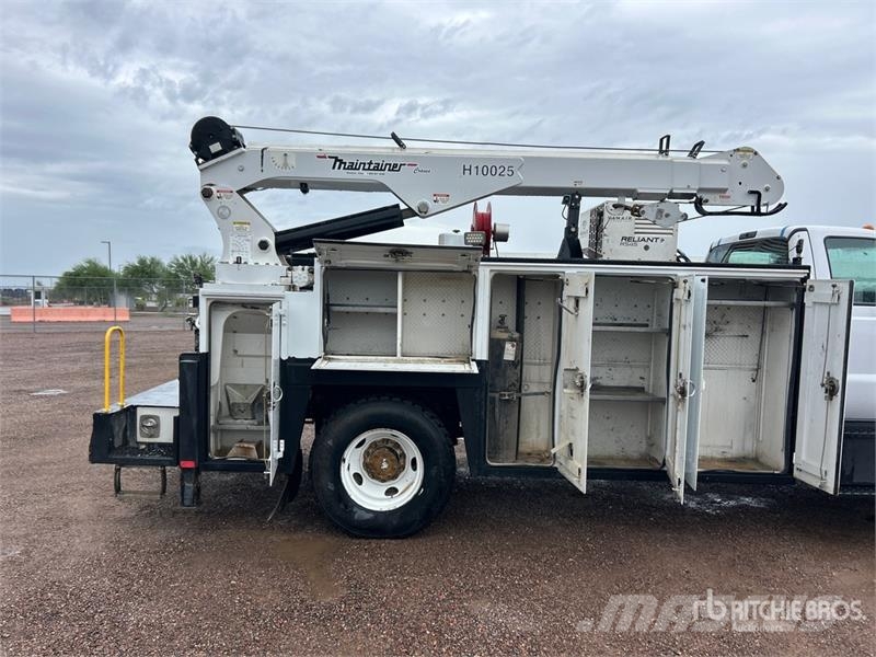 Ford F-750 4x2 Service Truck Kommunal-Sonderfahrzeuge
