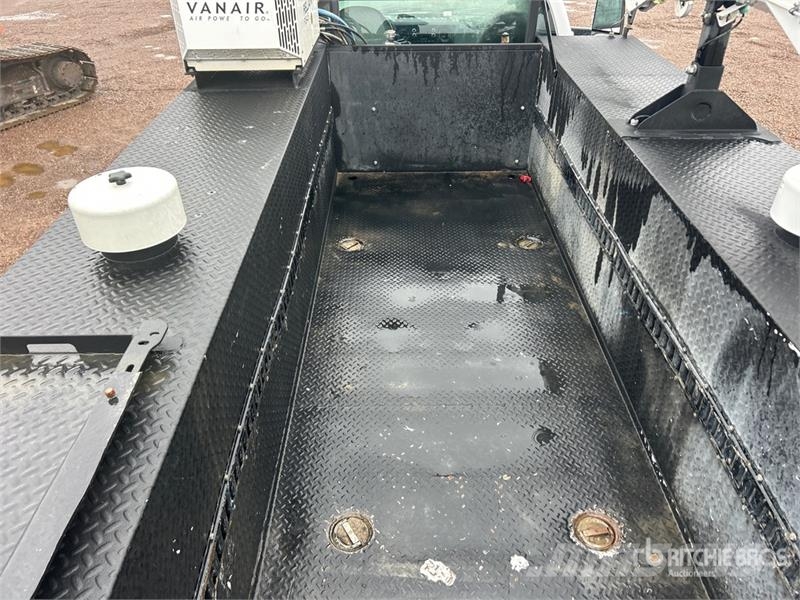 Ford F-750 4x2 Service Truck Kommunal-Sonderfahrzeuge
