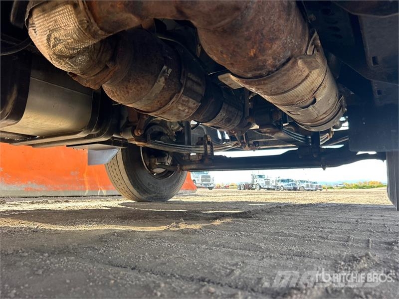 Ford F-750 4x2 Service Truck Pilsētas atkritumvedēji
