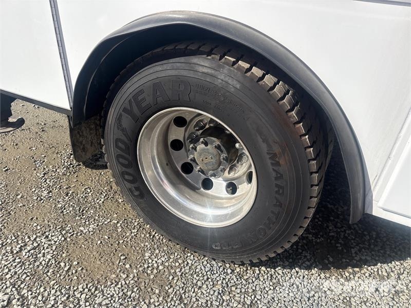 Ford F-750 4x2 Service Truck Pilsētas atkritumvedēji