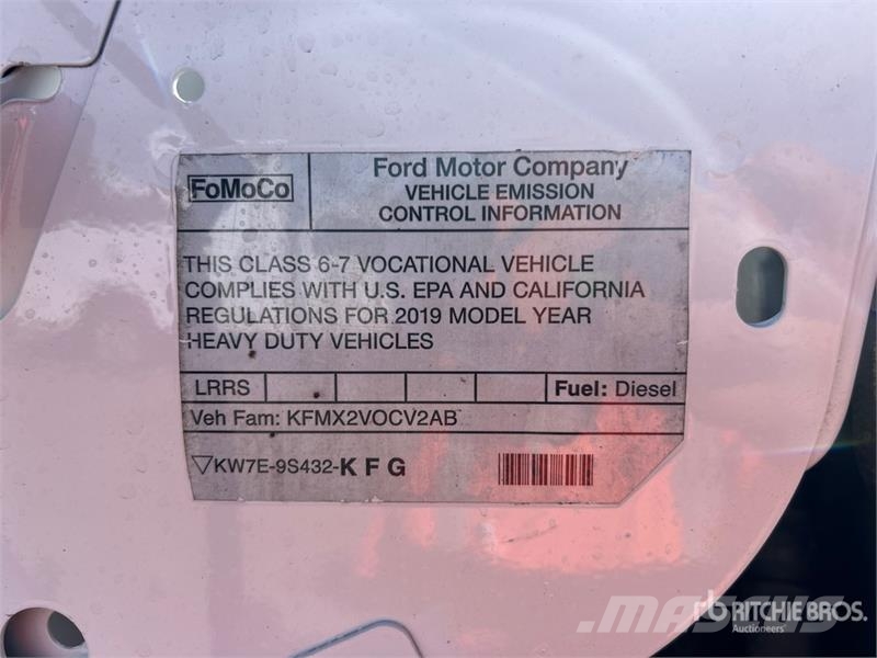 Ford F-750 4x2 Service Truck Pilsētas atkritumvedēji
