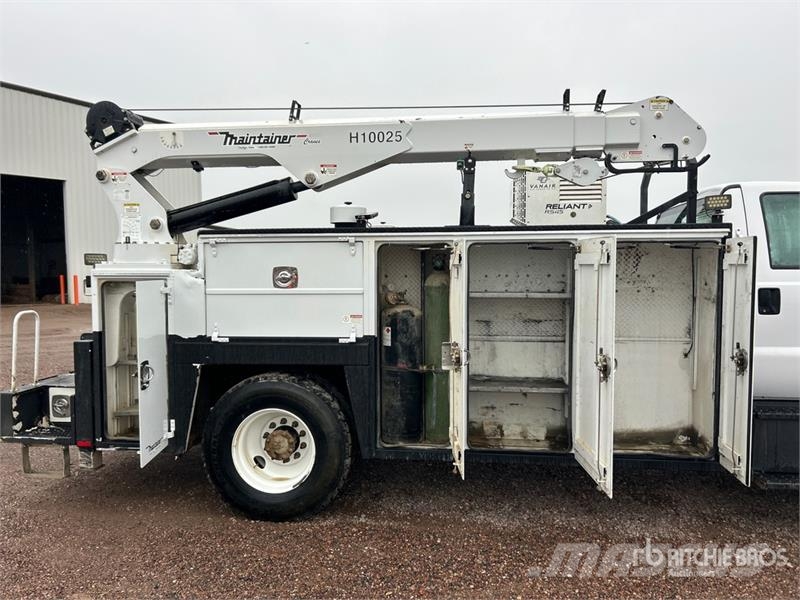 Ford F-750 4x2 Service Truck Kommunal-Sonderfahrzeuge