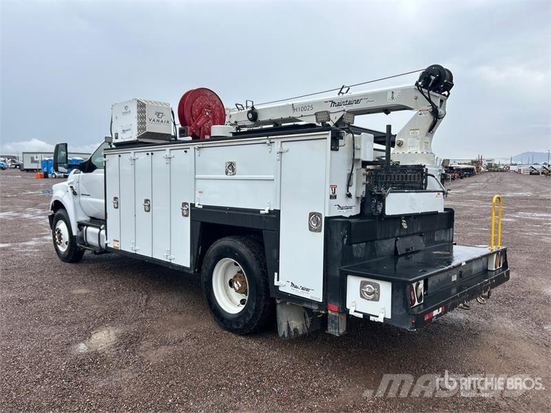Ford F-750 4x2 Service Truck Kommunal-Sonderfahrzeuge