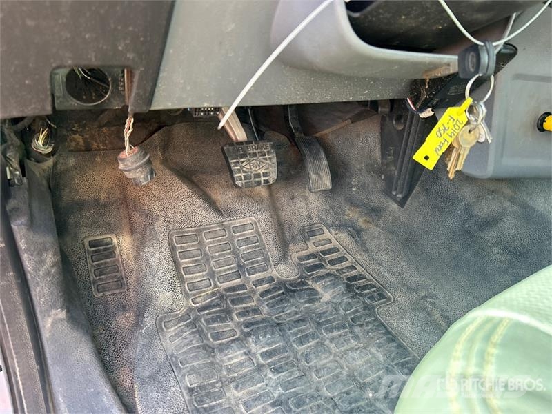 Ford F-750 4x2 Service Truck Pilsētas atkritumvedēji