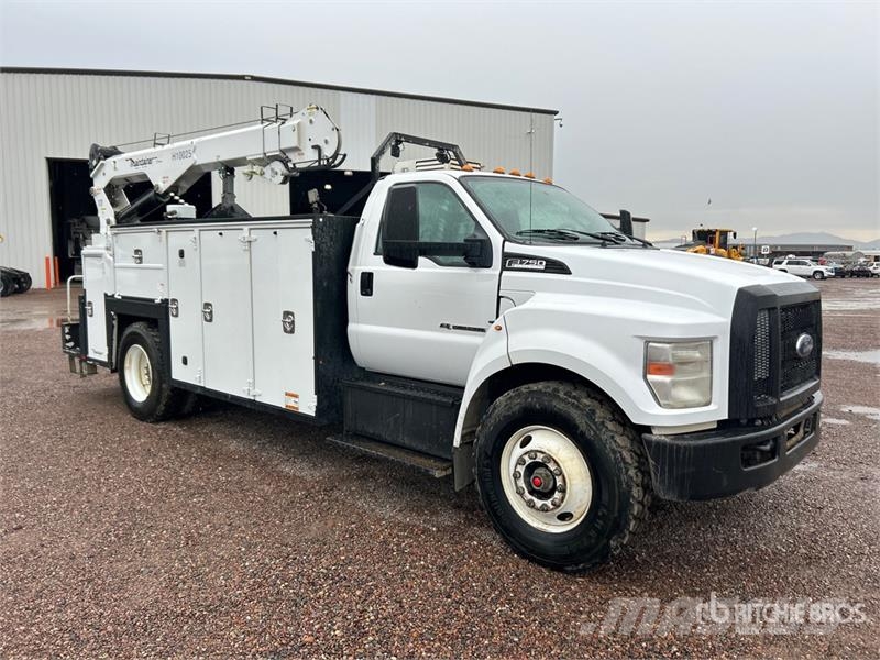 Ford F-750 4x2 Service Truck Kommunal-Sonderfahrzeuge