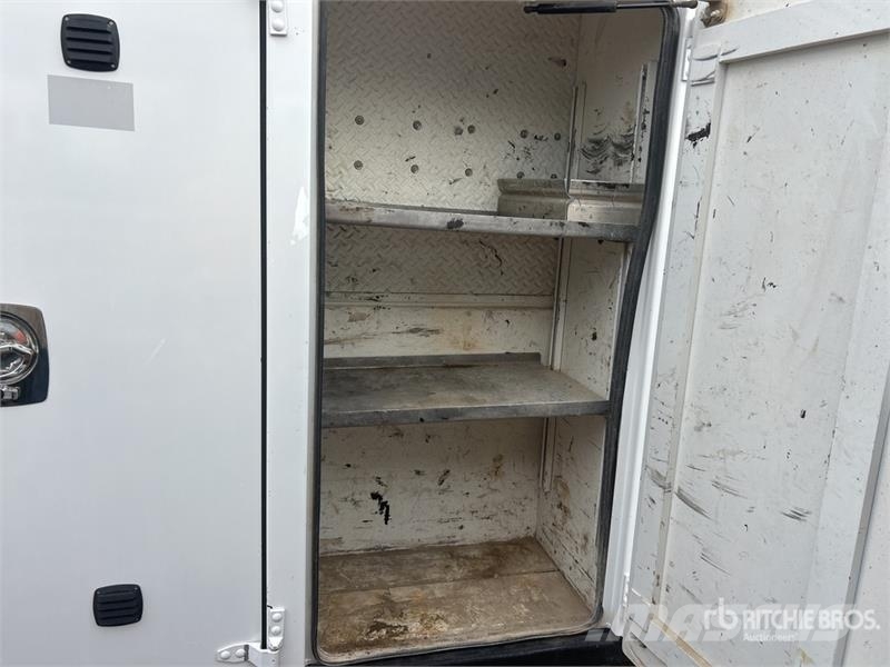 Ford F-750 4x2 Service Truck 市政车