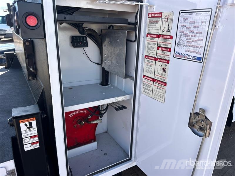 Ford F-750 4x2 Service Truck Pilsētas atkritumvedēji