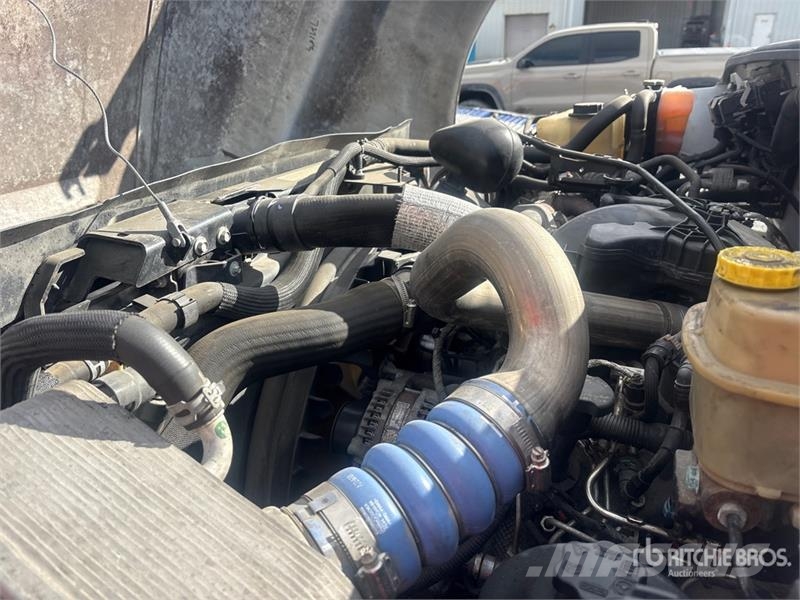Ford F-750 4x2 Service Truck Pilsētas atkritumvedēji