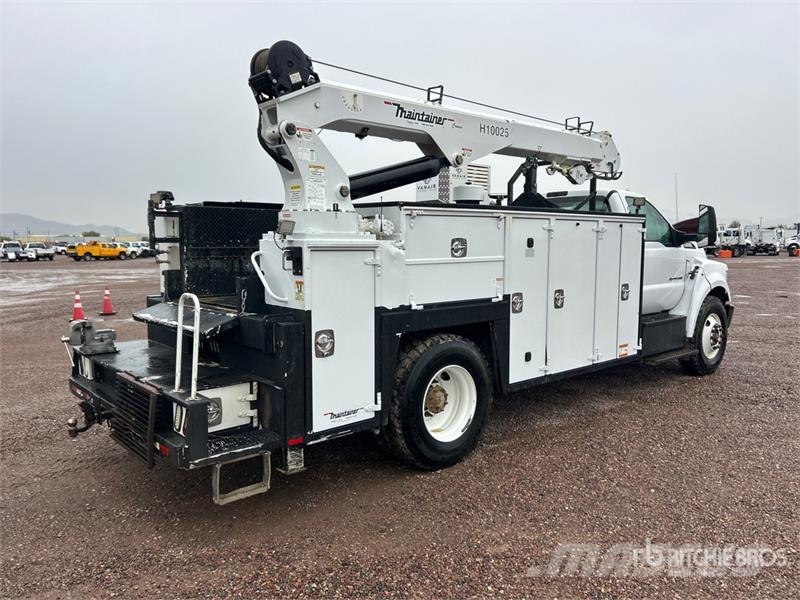 Ford F-750 4x2 Service Truck Kommunal-Sonderfahrzeuge