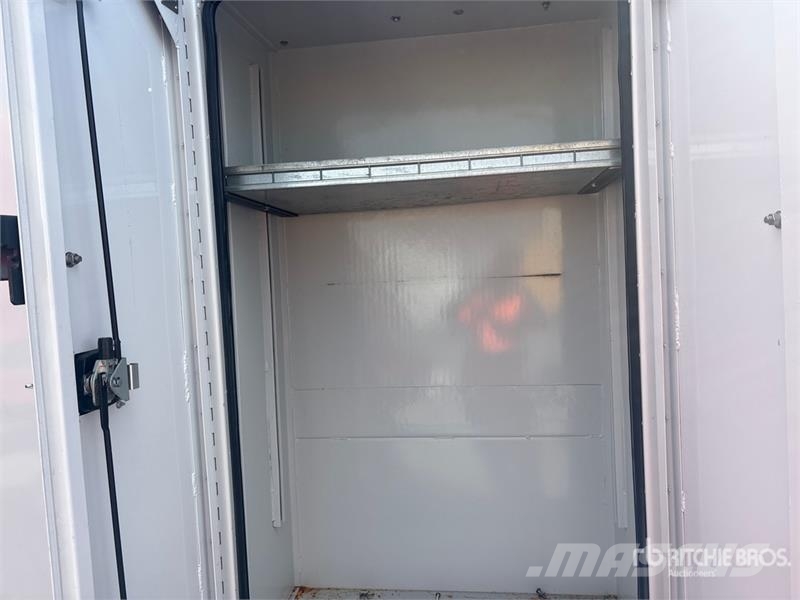 Ford F-750 4x2 Service Truck Pilsētas atkritumvedēji