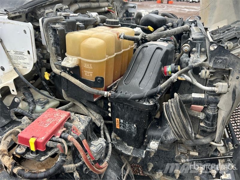 Ford F-750 4x2 Service Truck Kommunal-Sonderfahrzeuge