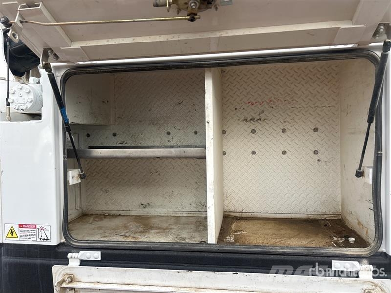 Ford F-750 4x2 Service Truck 市政车
