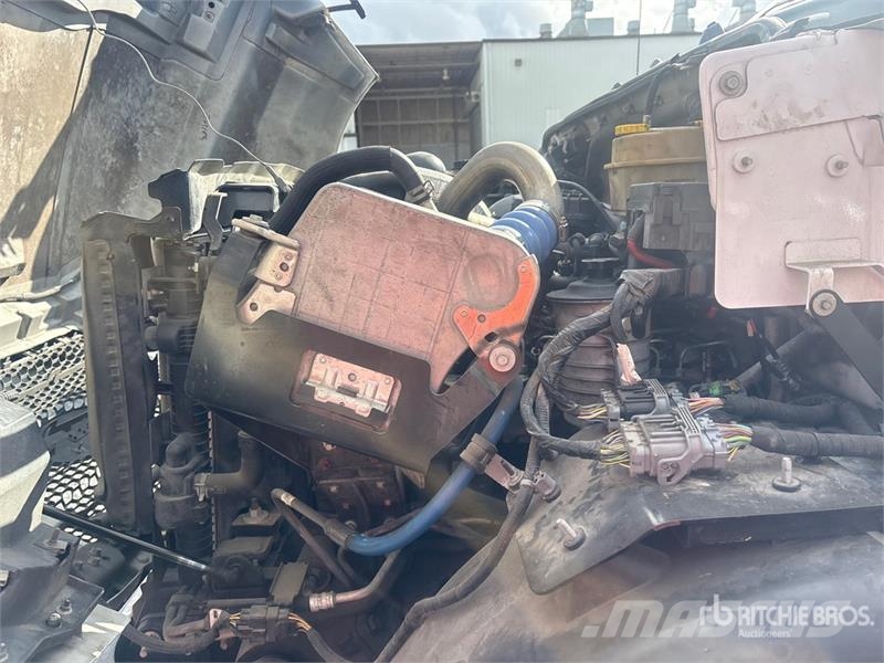 Ford F-750 4x2 Service Truck Pilsētas atkritumvedēji
