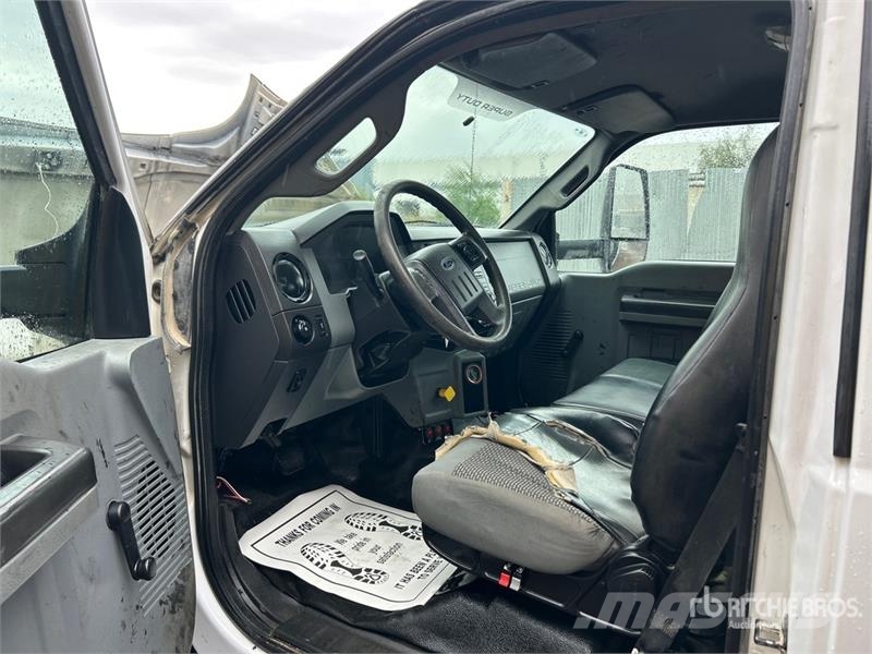 Ford F-750 4x2 Service Truck Kommunal-Sonderfahrzeuge