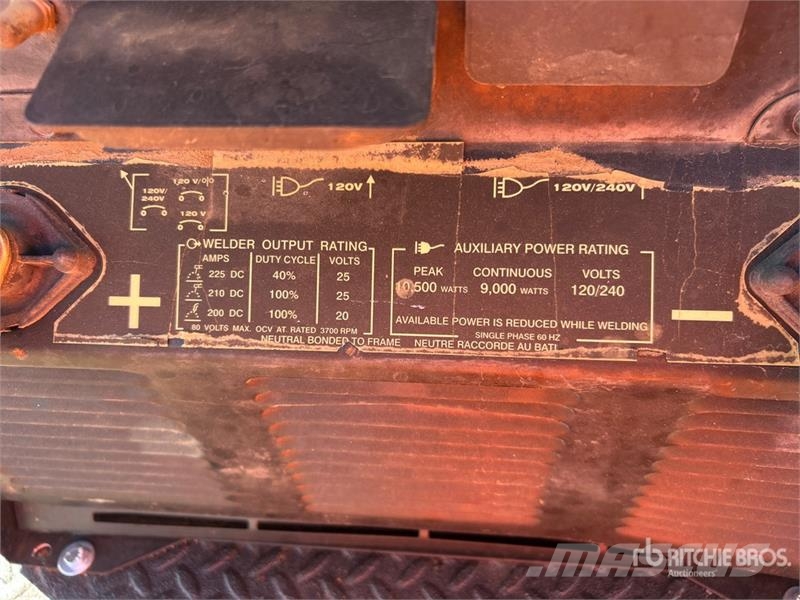 Ford F-750 4x2 Service Truck Pilsētas atkritumvedēji