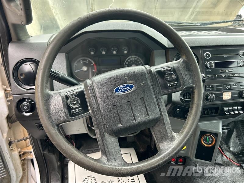 Ford F-750 4x2 Service Truck Kommunal-Sonderfahrzeuge
