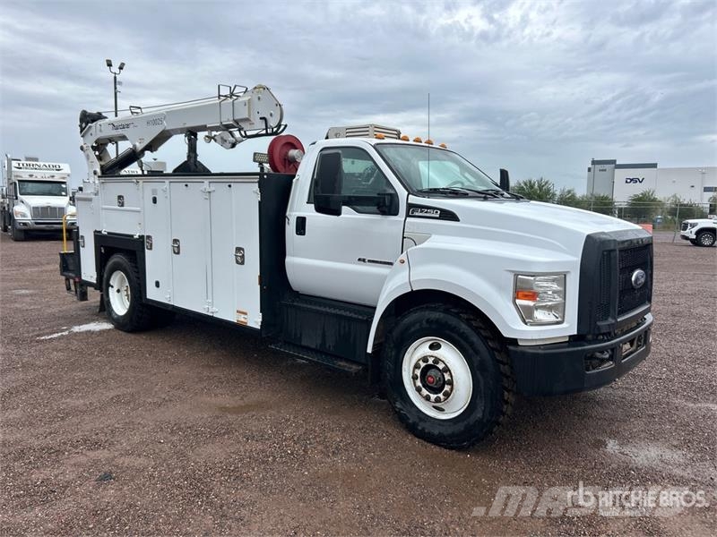 Ford F-750 4x2 Service Truck Kommunal-Sonderfahrzeuge