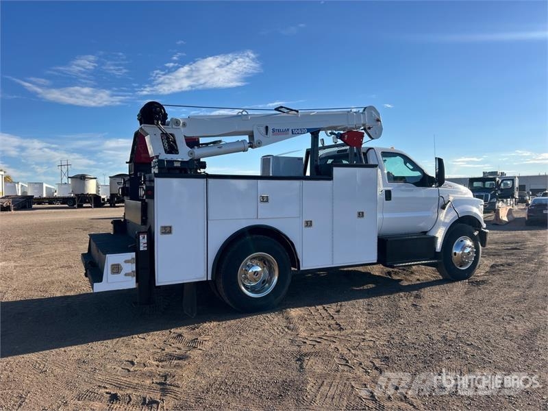 Ford F-750 4x2 Service Truck Pilsētas atkritumvedēji